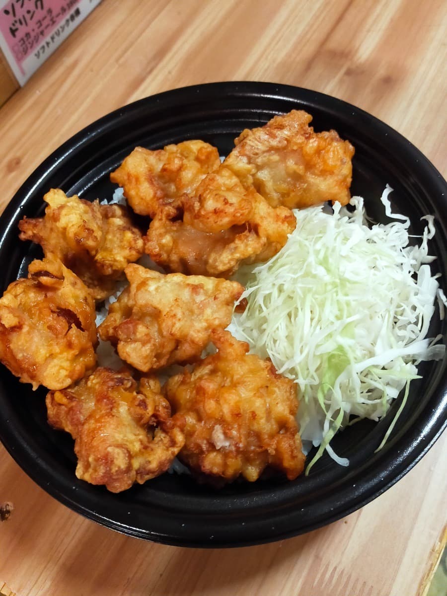 唐揚げ丼【唐揚げ8個ご飯400グラム】