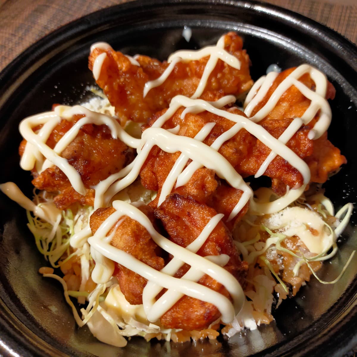 唐揚げマヨ丼【唐揚げ5個ご飯250グラム】