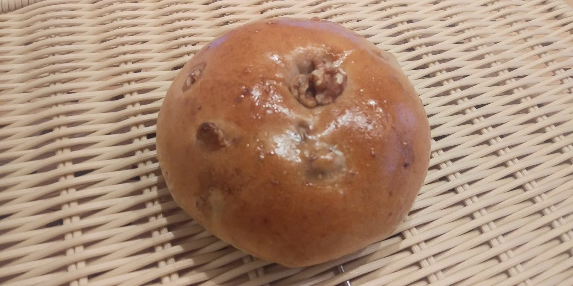 【7/31まで！1000円以上ご注文で麦茶1本付いてくる！】くるみあんぱん