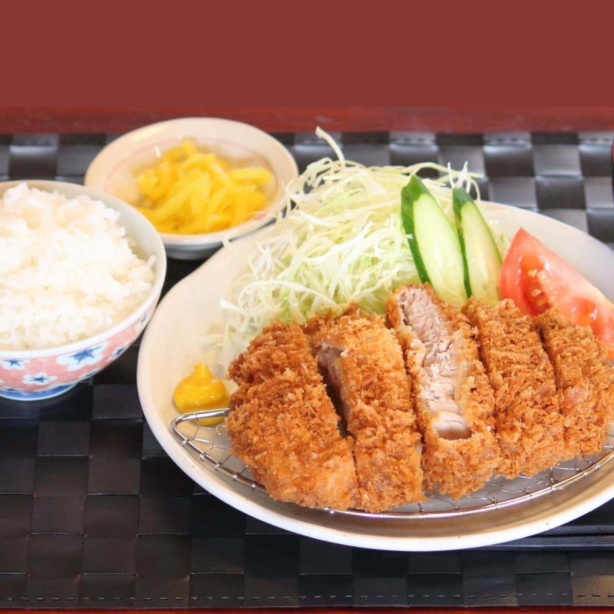 とんかつ弁当